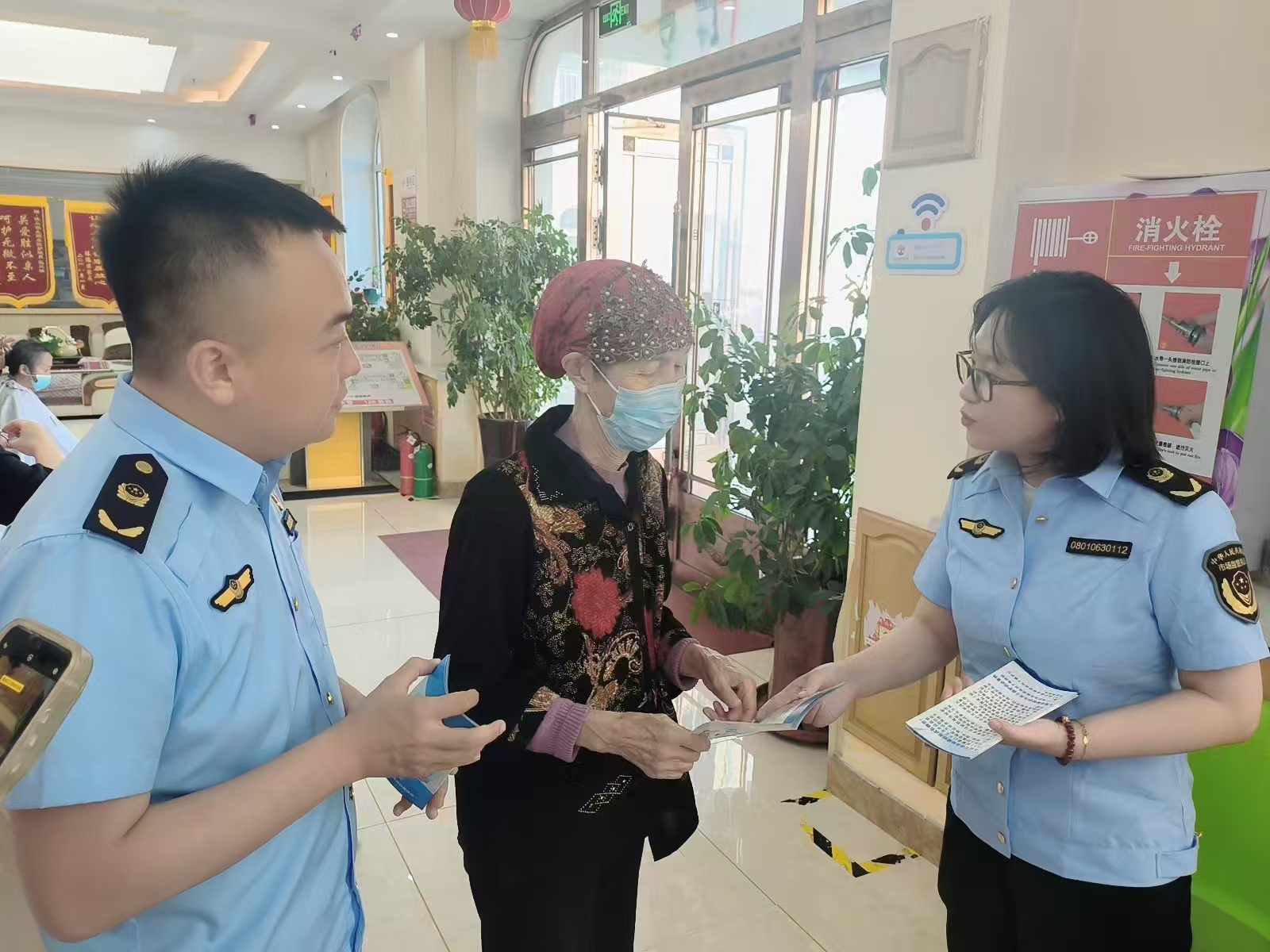 哈市香坊區市場監管局組織開展涉老違法行為專項整治行動 築牢銀髮消費安全