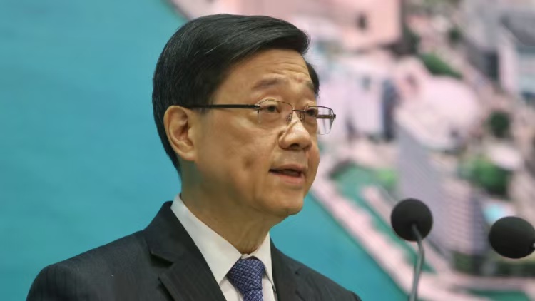 李家超：7·1港鐵送7.1萬張電子車票