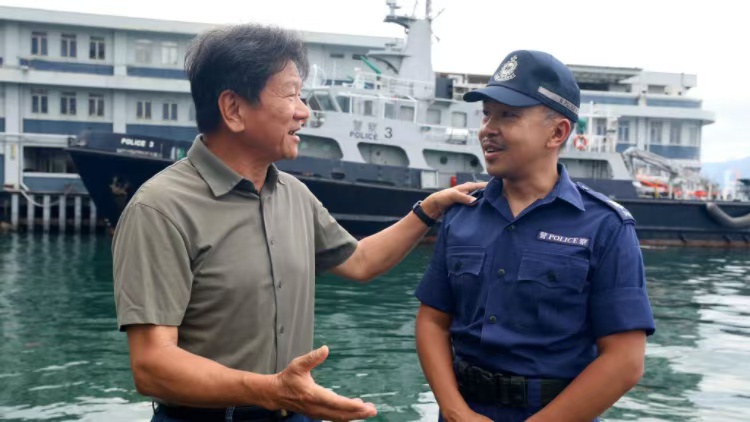 傳承「紅褲子」精神  兩代水警共渡百年「同舟情」