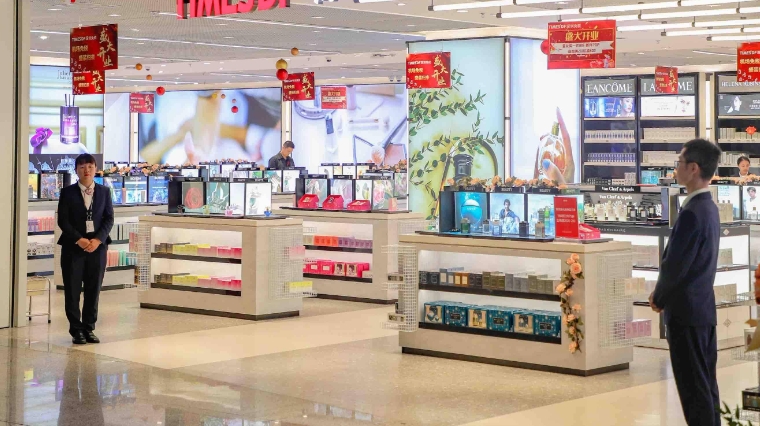 國家稅務總局：離境退稅新政實施首月 退稅商店銷售額同比增長56%