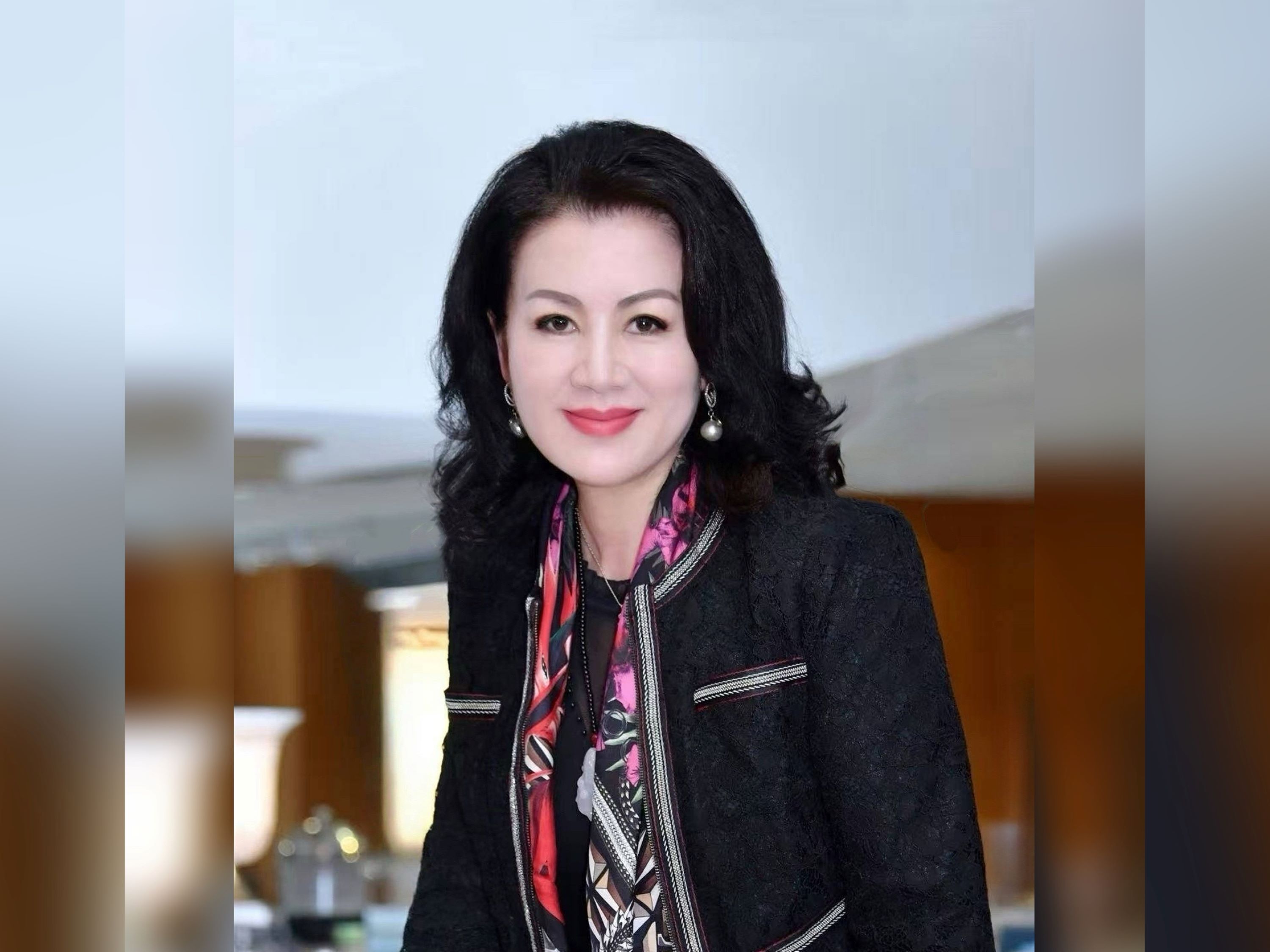 文化交流心連心 翰墨飄香草原情   ──訪香港中外文化藝術交流協會理事長陳曉薇