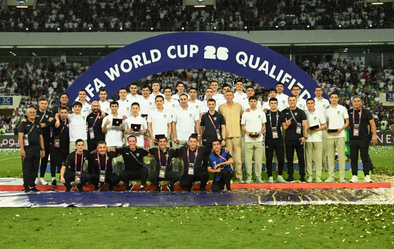 世界盃首次出線  烏茲總統豪贈42台比亞迪汽車