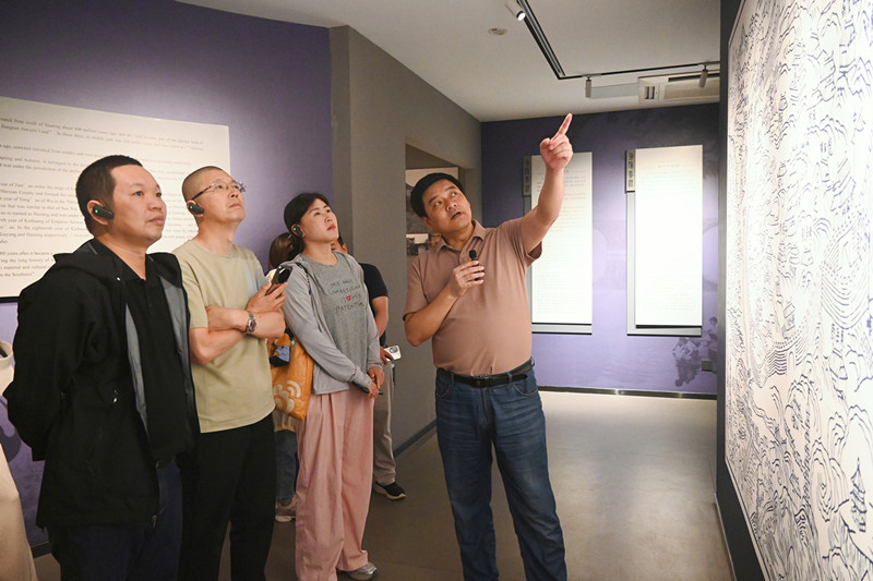 探古品茗訪「狀元」「網絡名人安徽行」走進休寧