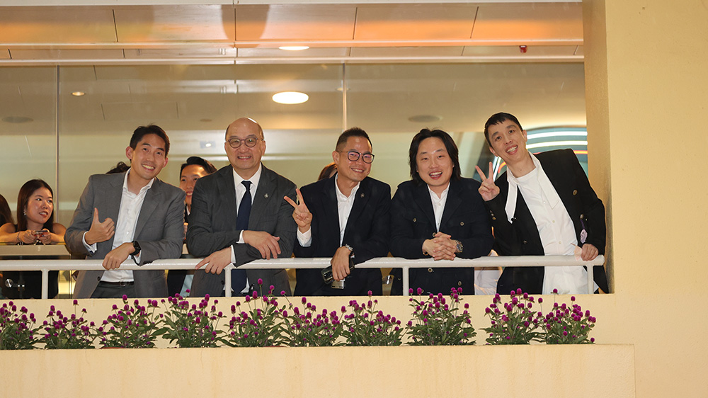 「馬場娛樂元素令我留下深刻印象」 歐陽萬成讚賞香港賽馬運動