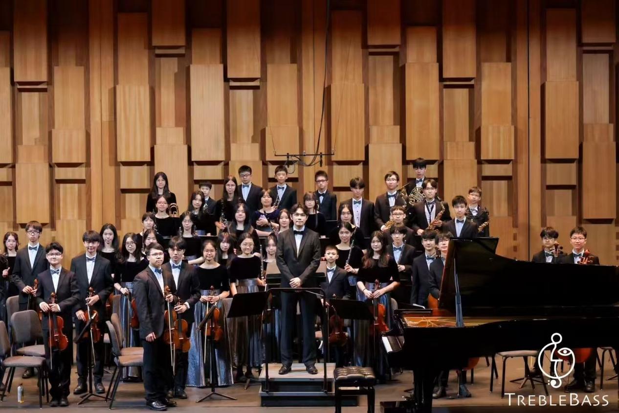 聯袂蜚聲國際鋼琴學校 攜手柴冠Sergei Davydchenko 王錦輝中小學（中學部）管弦樂團上演音樂盛宴