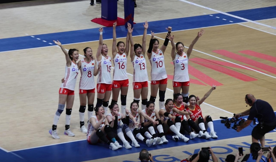 有片丨3:2力克保加利亞 中國女排決勝局精彩3分