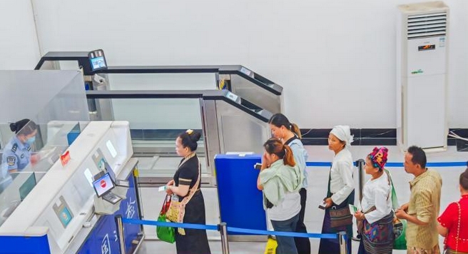 中緬邊境打洛口岸今年以來出入境旅客突破100萬人次