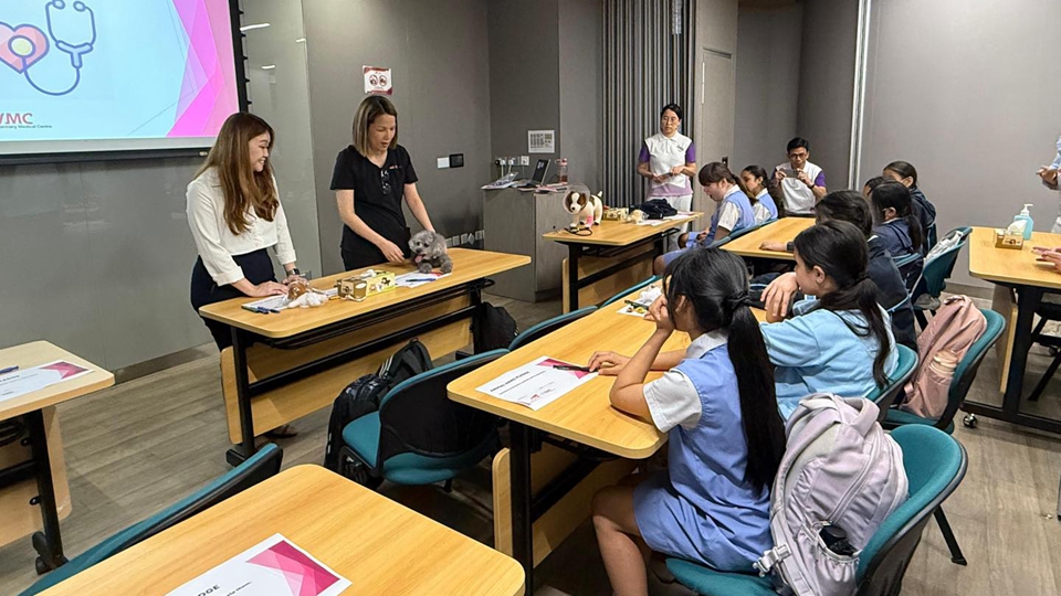 全方位「護動」 學堂帶同20學生 參觀城大動物醫療中心 