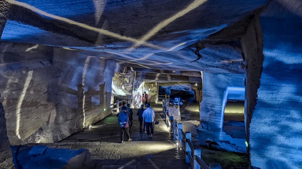 環擁18℃的清涼  夏日黃山避暑樂園