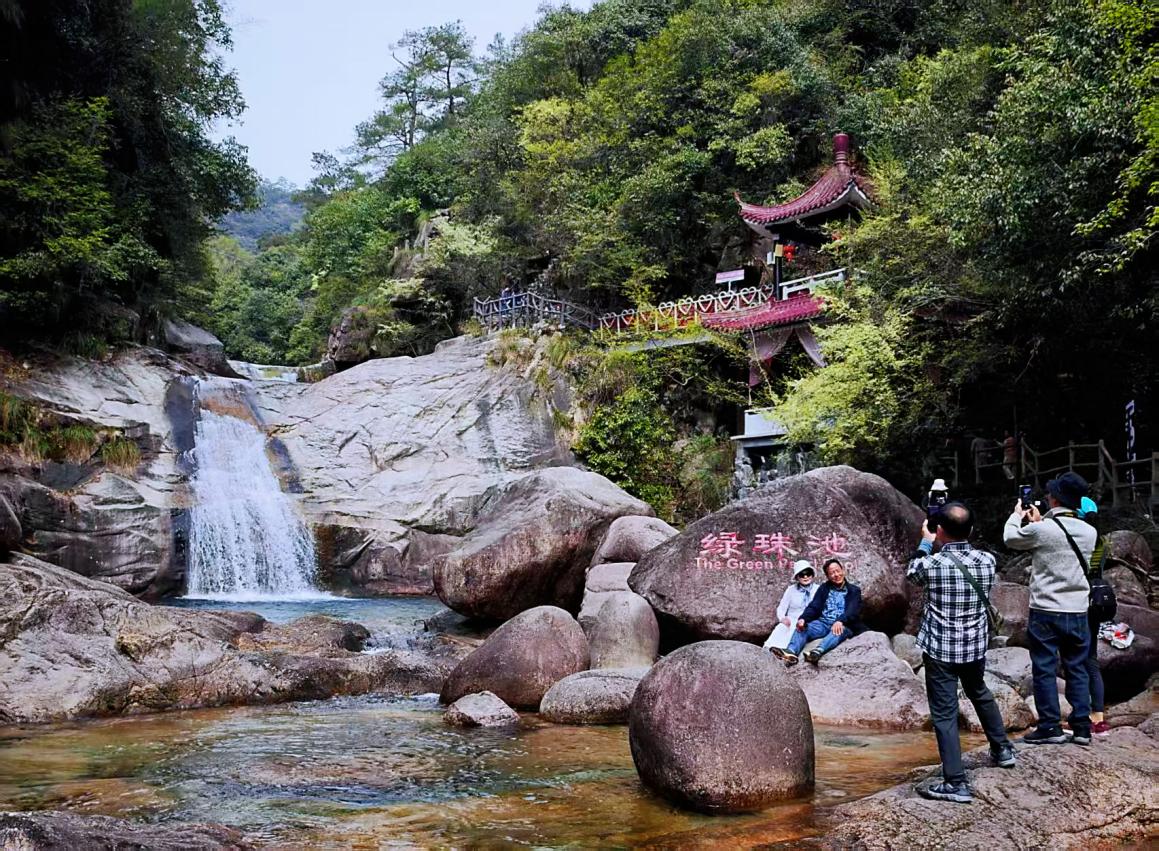 聚焦避暑研學賽事三大主題 皖黃山區搶抓「暑期經濟」