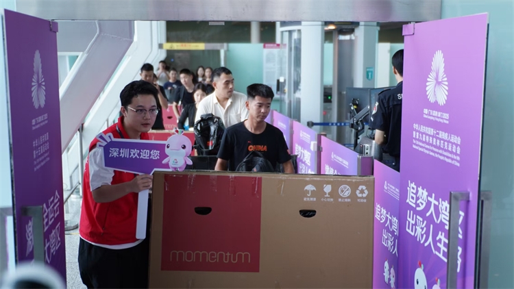 深圳機場高效保障十五運深圳賽區首賽運動員抵深