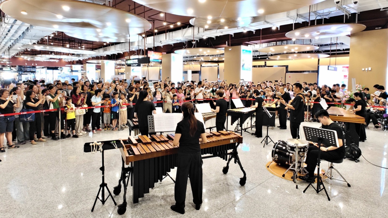交響樂嶺南文化時空長廊亮相十二號線二沙島站