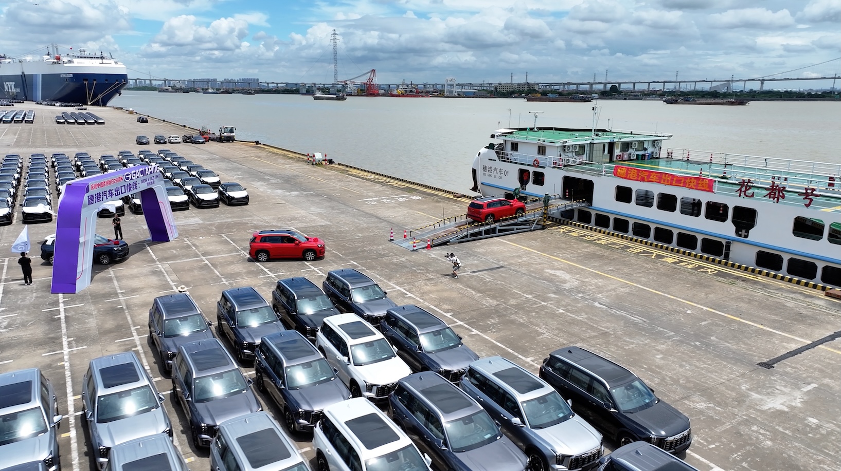 粵港澳大灣區「穗港汽車出口快線」在廣州開通