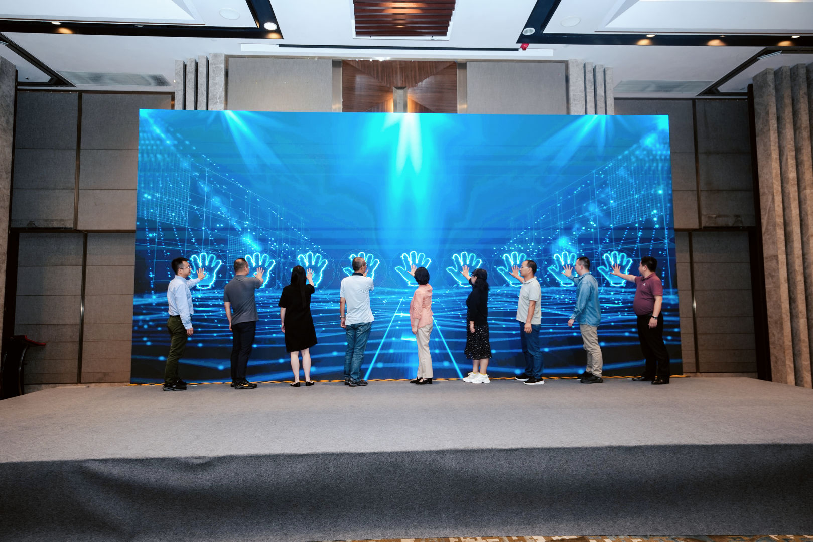 2025年多彩貴州滿意旅遊痛客行啟動儀式在貴陽舉行