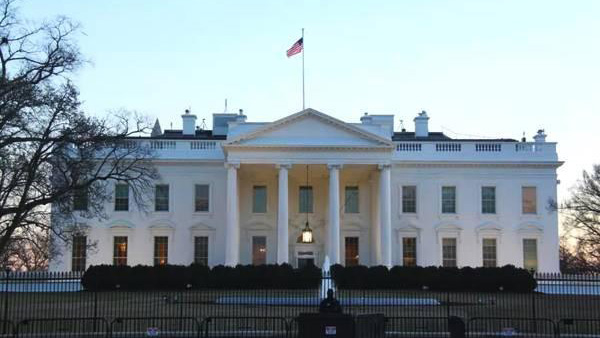 美總統特朗普簽署行政令結束對敘利亞制裁