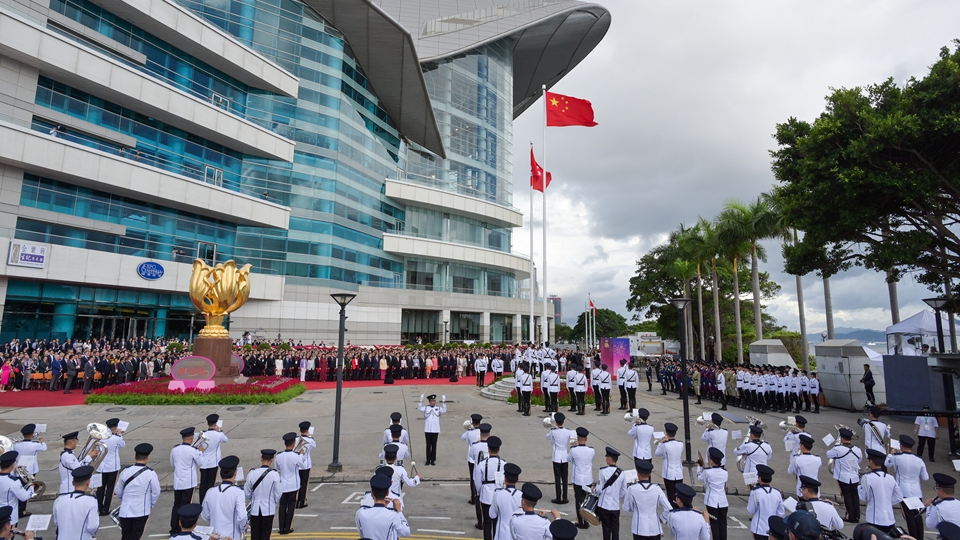 【來論】廿八載風雨兼程  香港邁向新輝煌