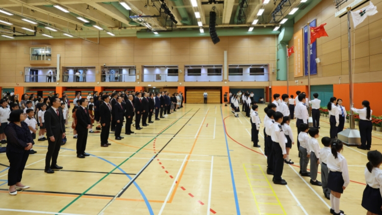 香港回歸28周年｜慶回歸廿八載 教大舉行升旗儀式