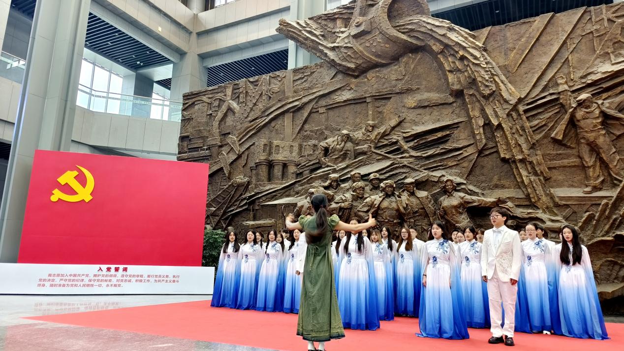 工業印記邂逅紅色樂章 館校聯動共譜建黨頌歌