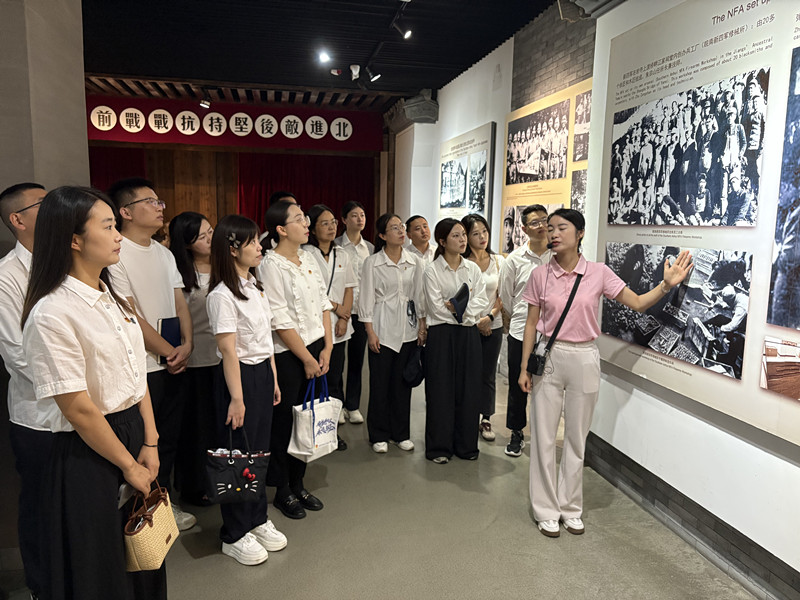 皖徽州區：踏尋紅色足跡 築牢青年信仰之基