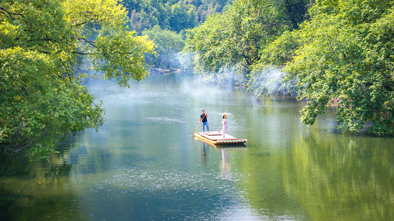 【港商觀察】綺麗秘境溯溪探險逍遙山水  皖黟縣「水墨美溪」親水勝地
