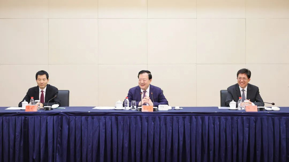 夏寶龍看望全國青聯港澳地區特邀委員