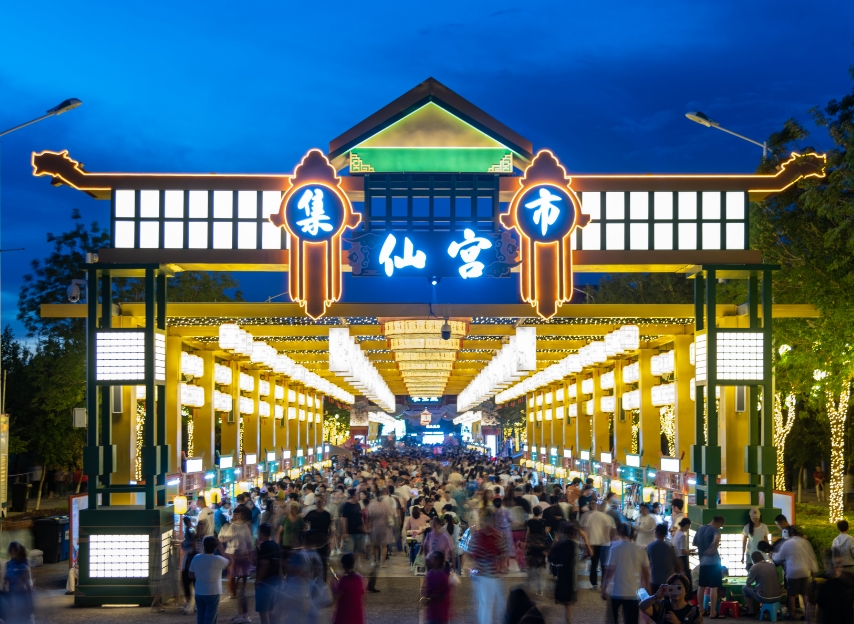 新疆阜康市原創大型景觀環境秀《瑤池幻境》首演