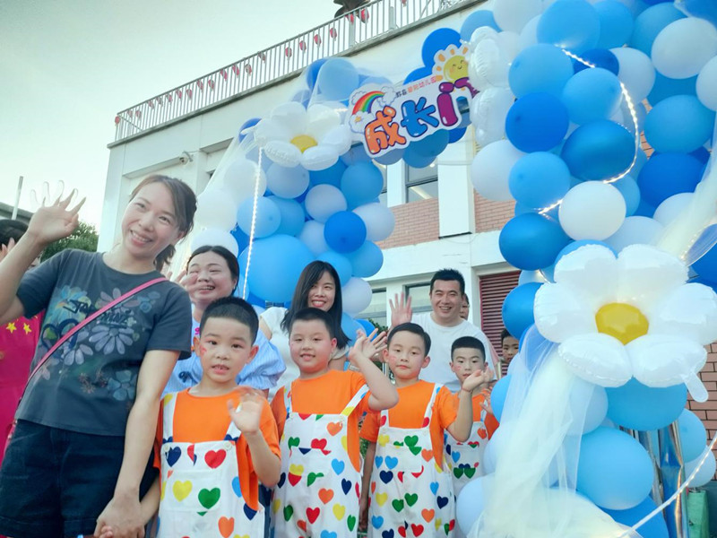 皖黟縣：畢業星光夜 童夢啟新程