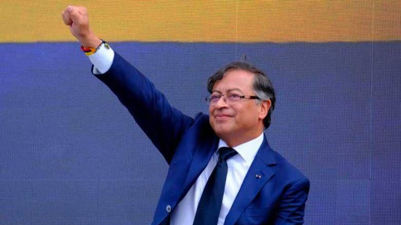 哥倫比亞總統專機因受到導彈襲擊威脅而改道