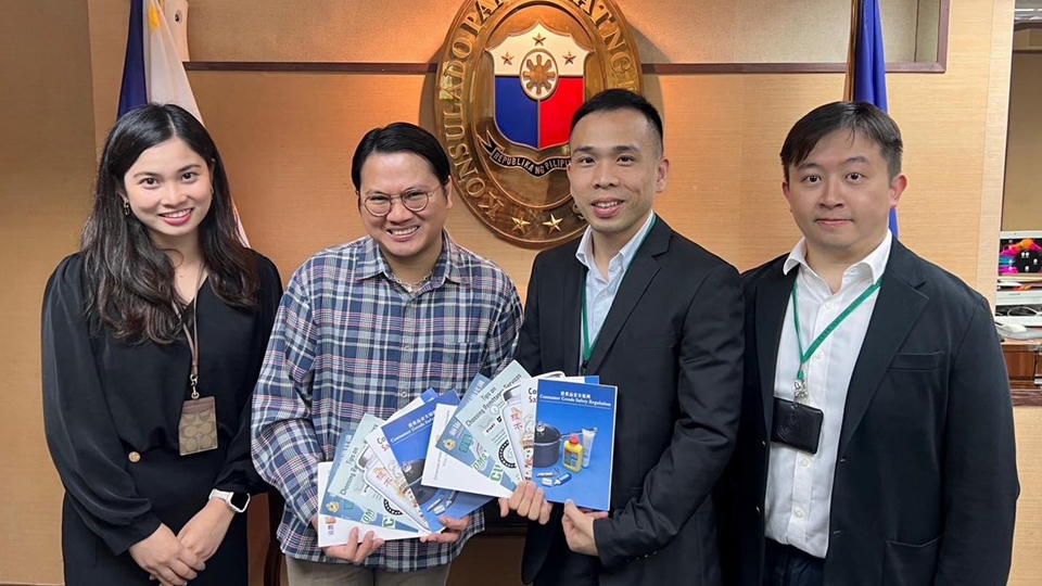 海關率團到訪菲律賓駐港總領事館 分享消費權益及匯款陷阱