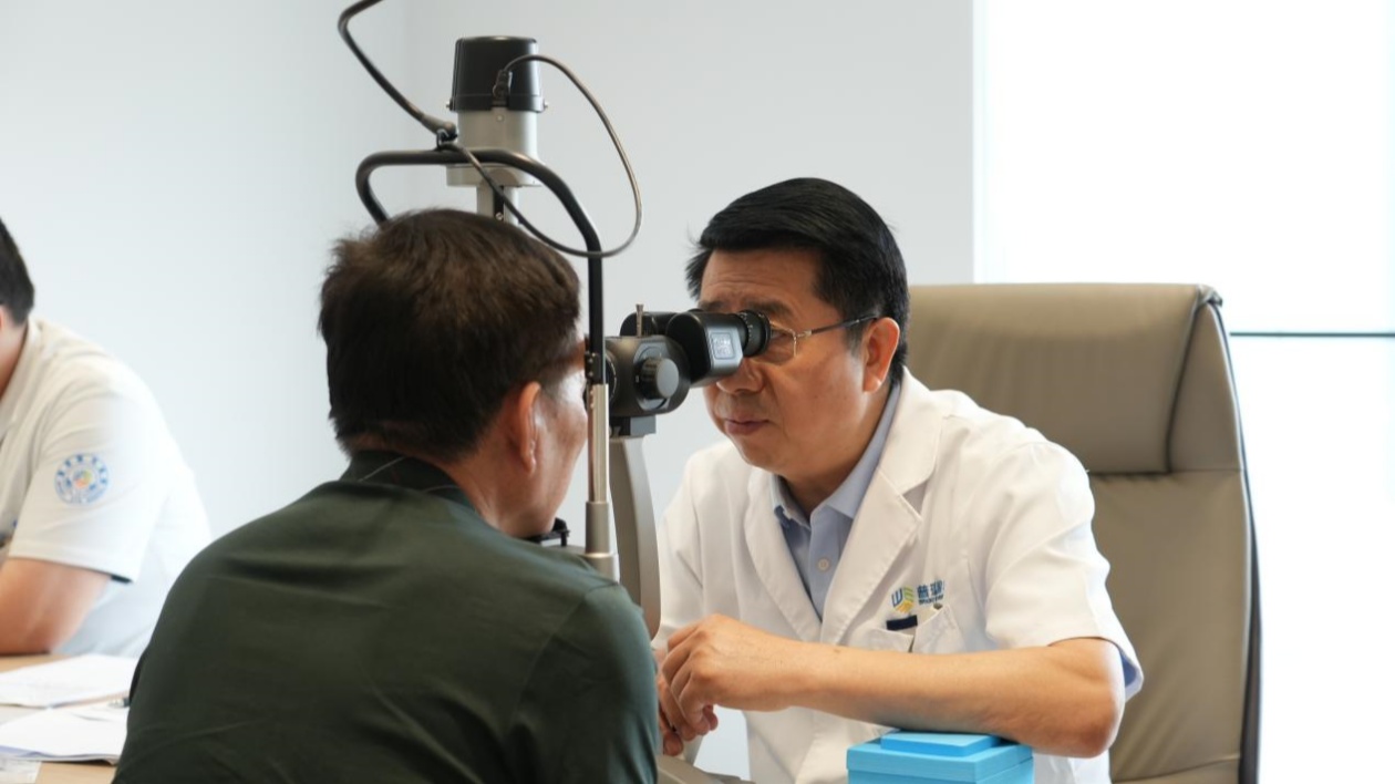 港人赴深圳睇眼視力提升  眼科專家劉紅山建議及早就醫