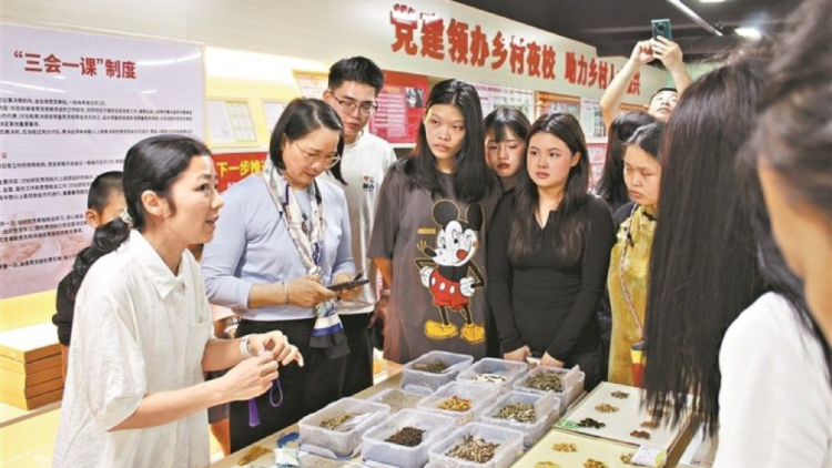 廣州二孩寶媽上完夜校勇闖自媒體