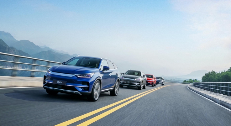 上半年中國汽車產銷量首次雙超1500萬輛