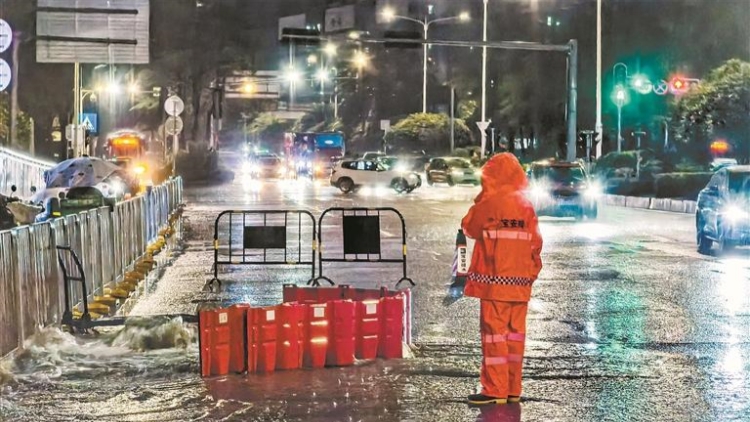 颱風外圍環流激發深圳四輪強雷雨