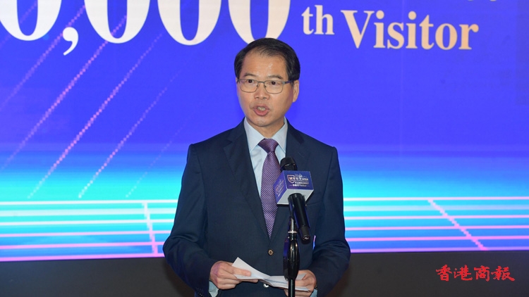 國安展覽廳迎接第100萬名參觀者 區志光形容是重要里程碑