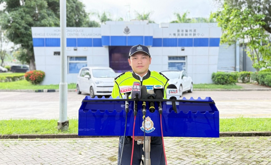 警方打擊白牌車 拘兩司機涉非法載客取酬