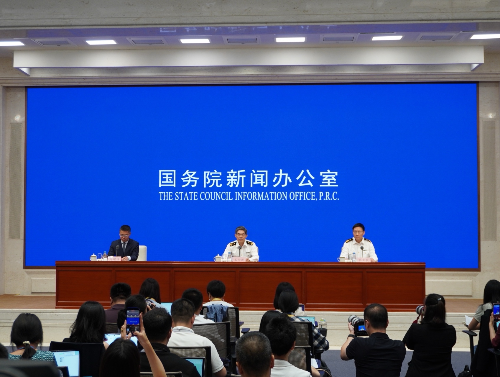 海關總署：中國外貿展現韌性 進口趨穩出口創新高