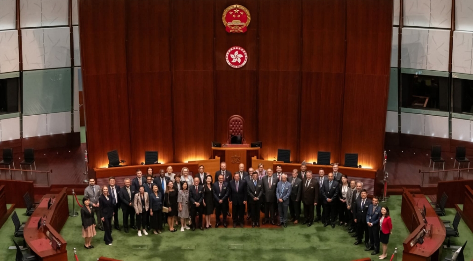 梁君彥：與駐港領事共聚 積極拓闊國際「朋友圈」