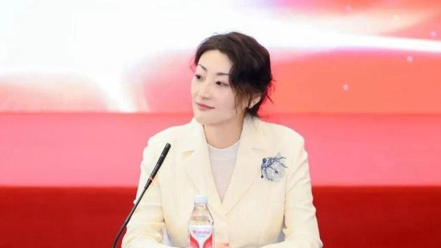 宗氏三兄妹在港起訴宗馥莉文書曝光 法院指令：被告需說明轉出的108.5萬美元下落
