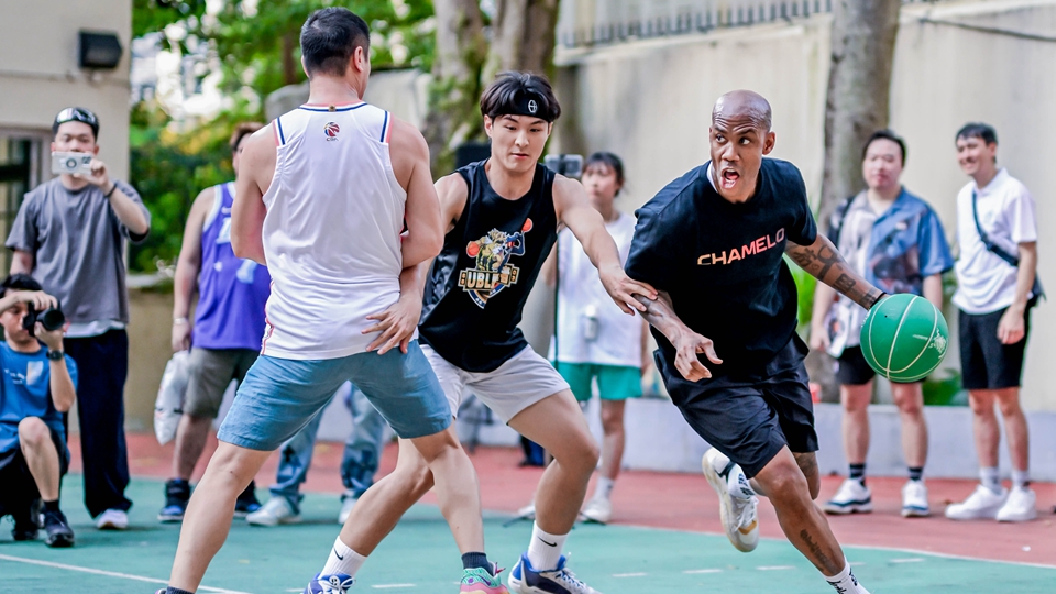 NBA球星馬貝利出席「3打3籃球邀請賽」 與球迷交流並落場獻技