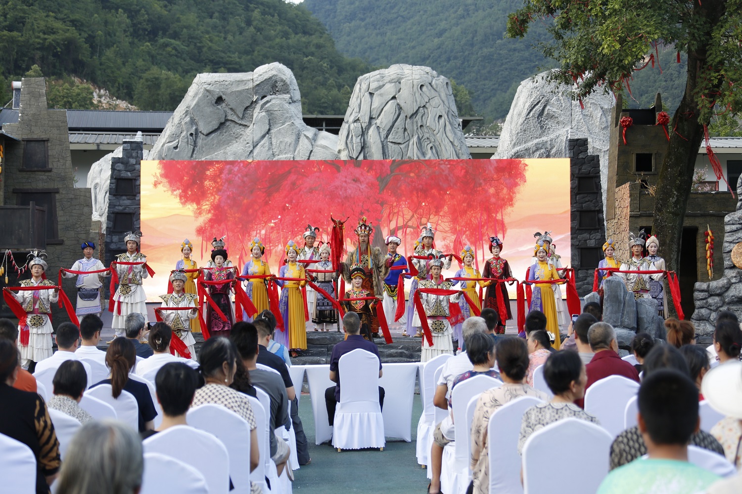 巡演百場間接收入3000萬元  《走北川 雲朵上的爾瑪》實景劇助推北川文旅發展邁上新台階