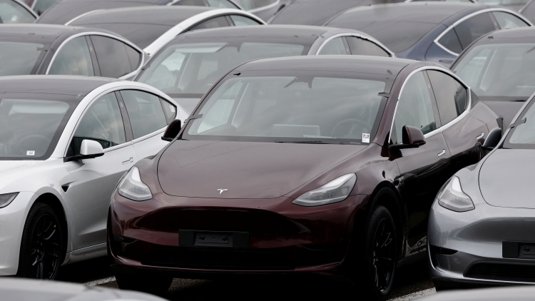 特斯拉二季度利潤大跌16% 馬斯克警告將面臨幾個艱難季度