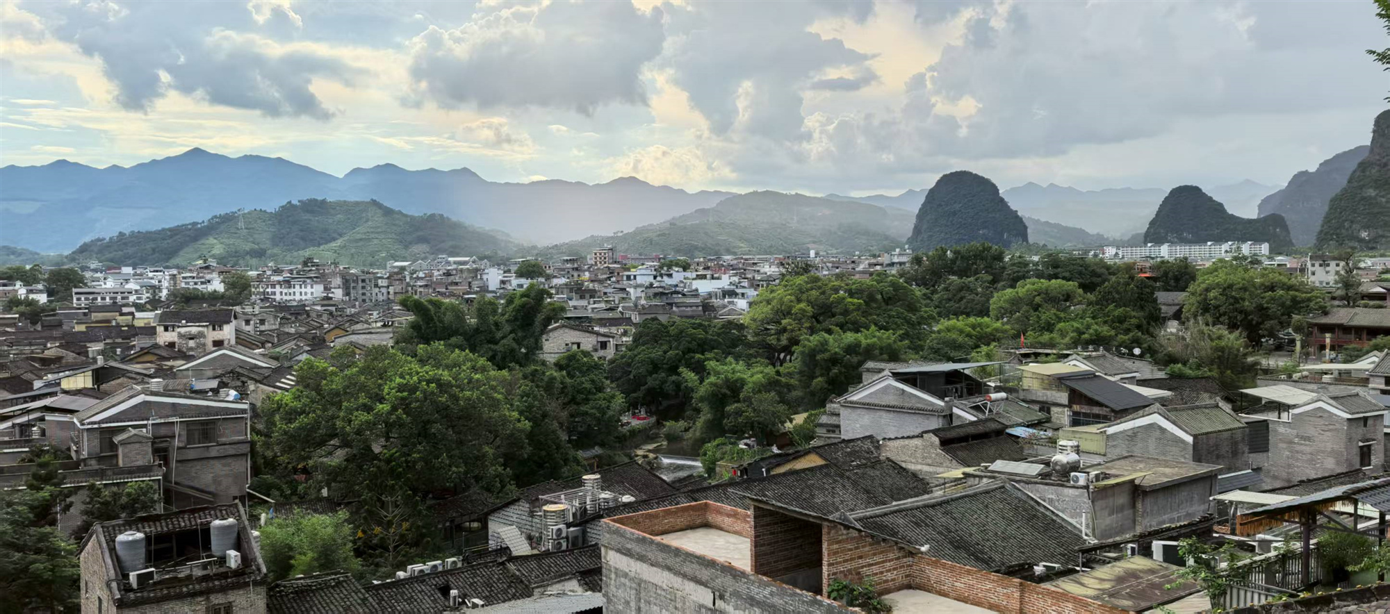 灣區客商扎根桂賀州黃姚古鎮享繁華與靜謐「雙城生活」
