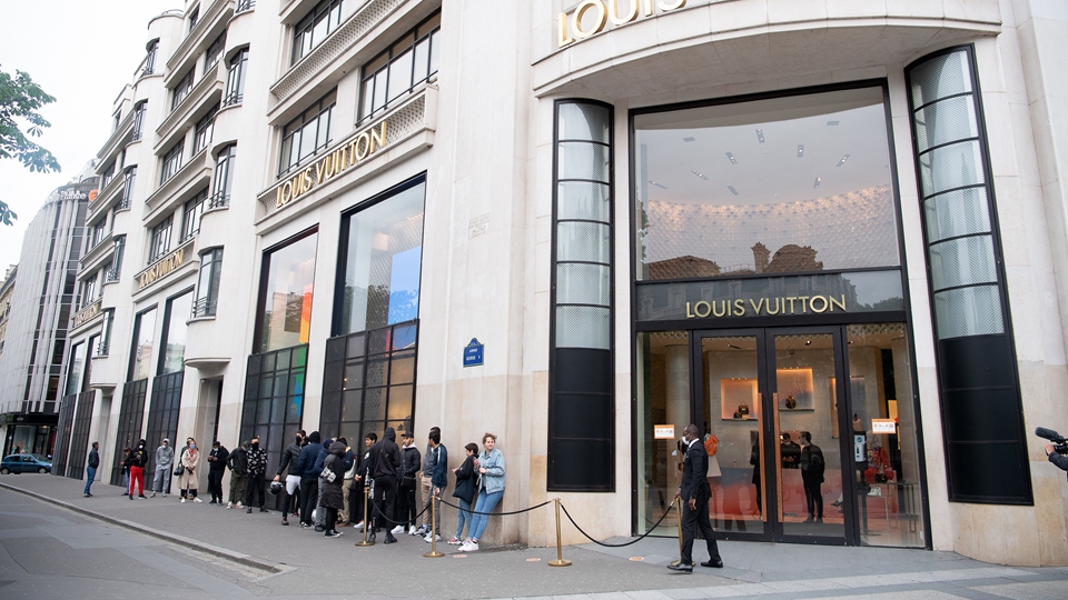 LVMH股價反彈 奢侈品低迷狀態已經觸底