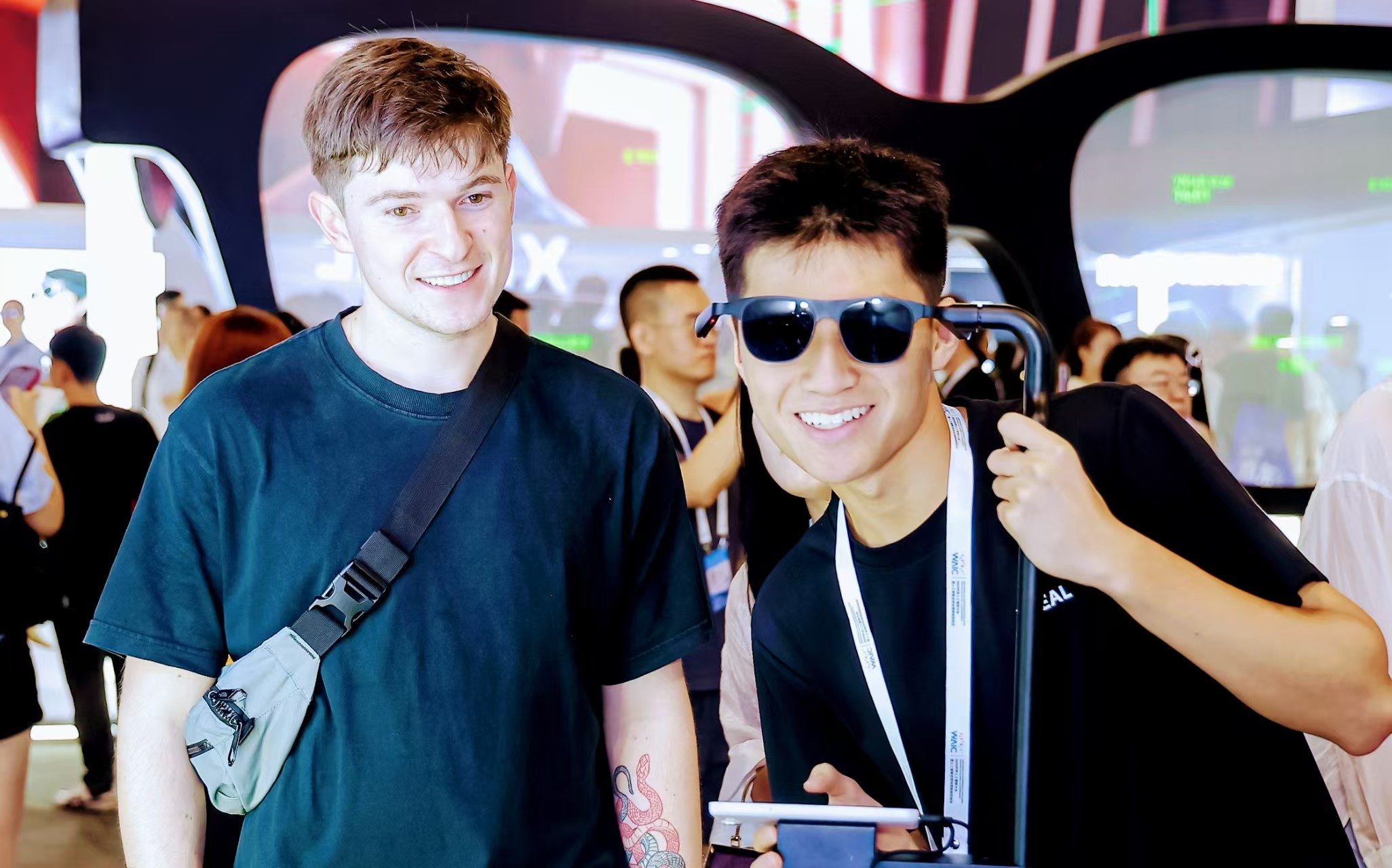 XREAL亮相WAIC  AR+AI開啟智能終端「協同紀元」