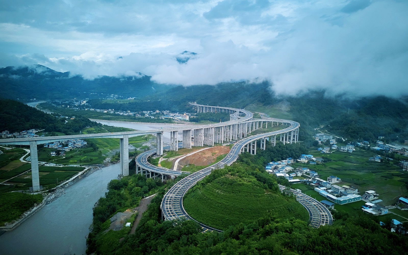 沿着九綿高速暢遊四川平武 邂逅20℃夏日清涼秘境