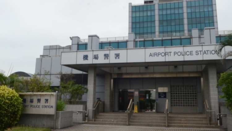 航班盜竊8.4萬元財物 警拘3名內地男