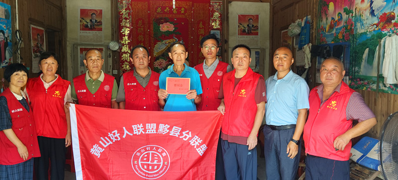 皖黟縣柯村鎮：八一前夕傳遞溫情暖意 聯合慰問情系退役老兵