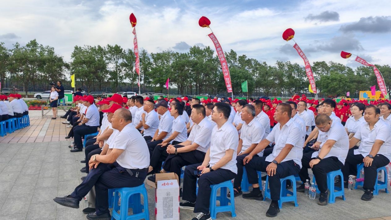 黑龍江虎林市舉辦軍墾拓荒70周年紀念活動