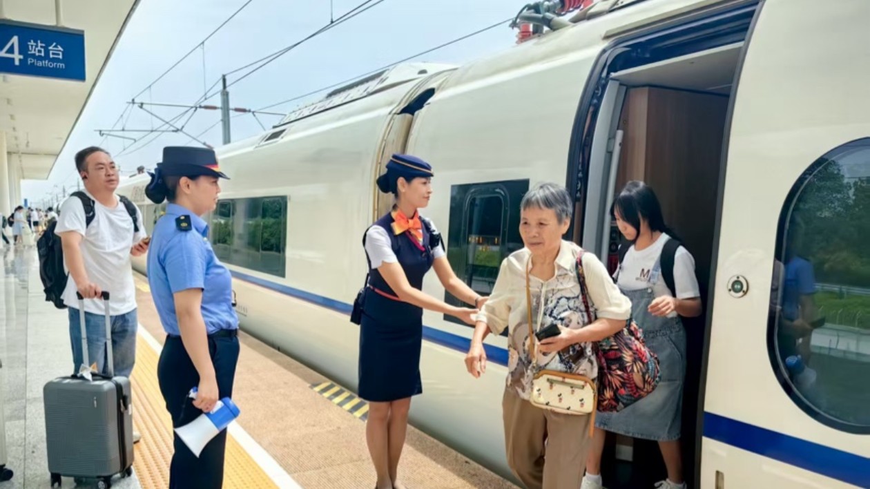 飛馳的「贛深高鐵」繪就發展新圖景