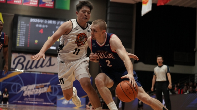 主場102:78擊敗石家莊翔藍復仇成功 香港金牛NBL勁奪10連勝